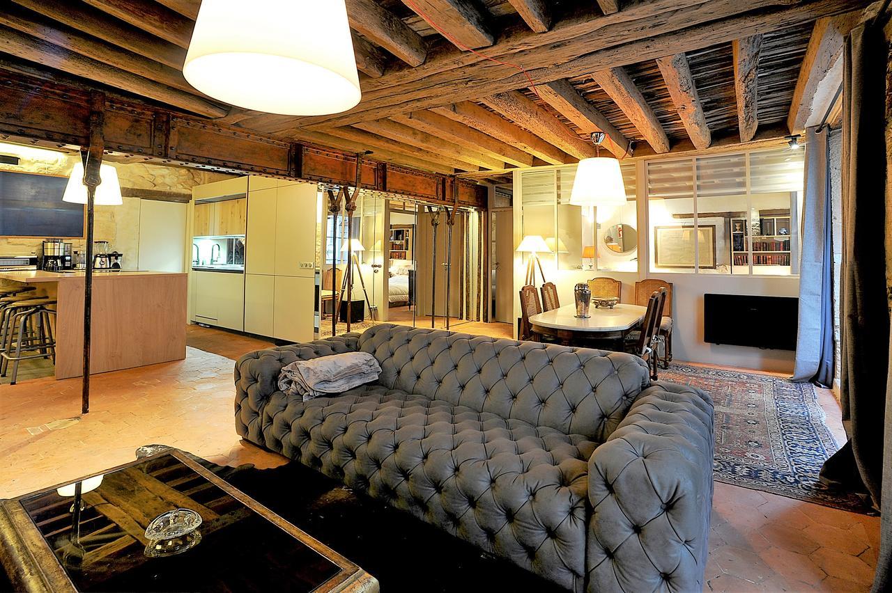 Beautiful Apartment In Historical Marais Paris Exterior photo