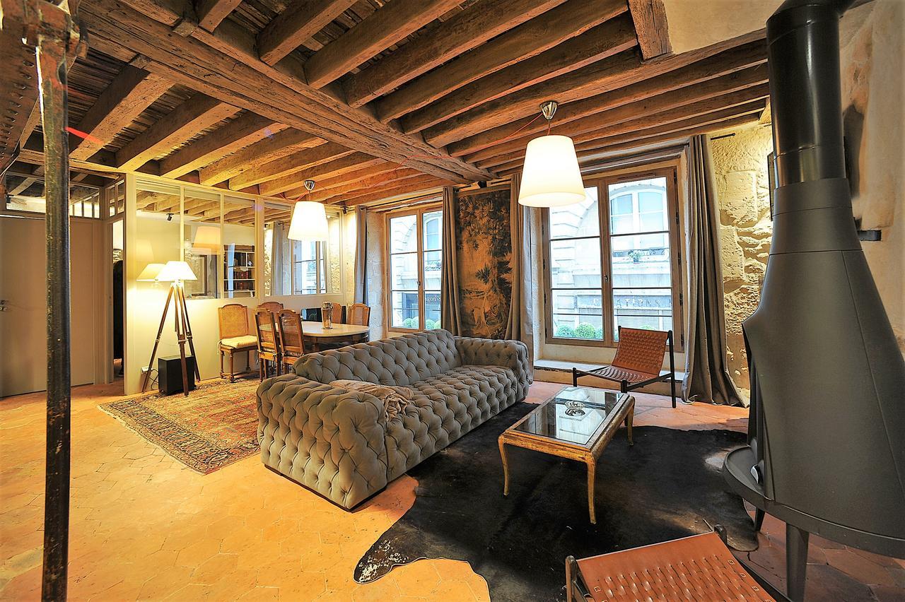 Beautiful Apartment In Historical Marais Paris Exterior photo