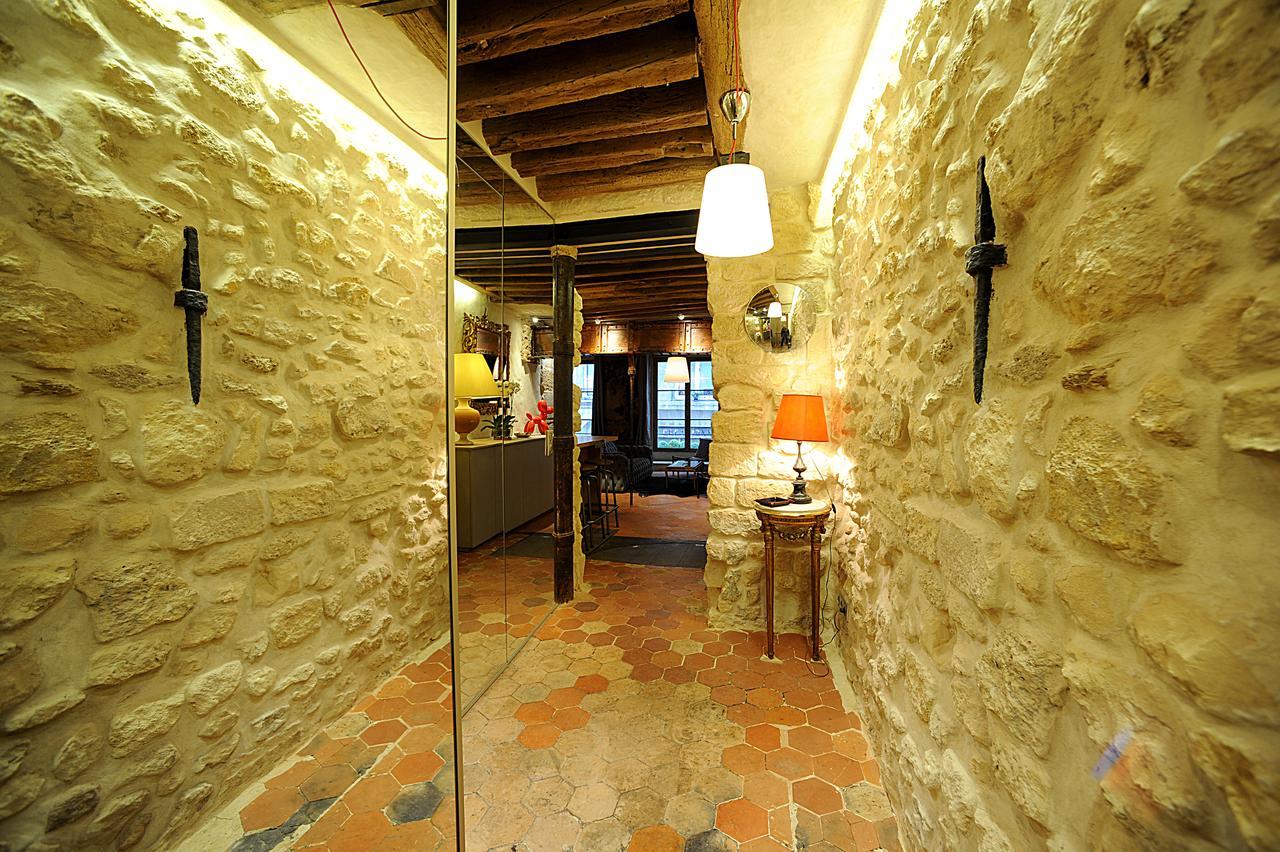 Beautiful Apartment In Historical Marais Paris Exterior photo
