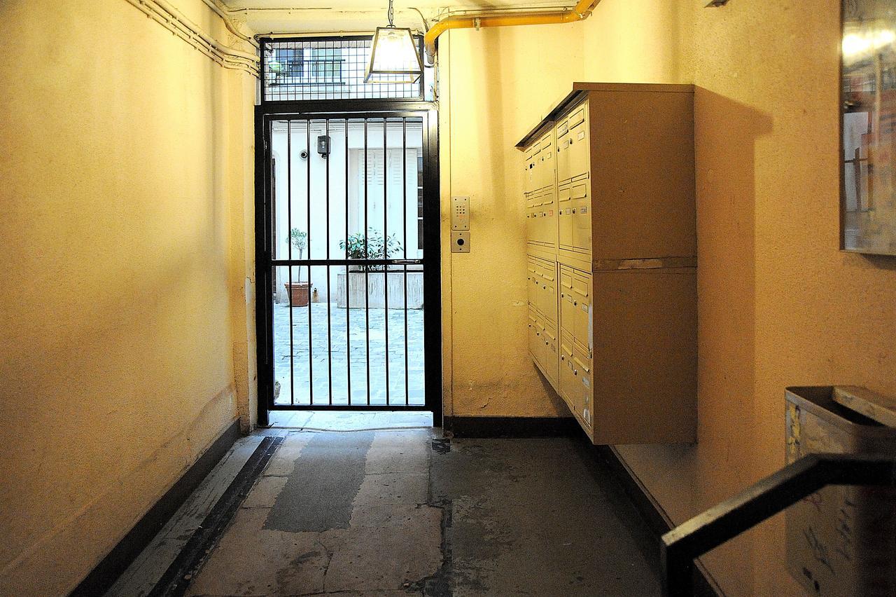 Beautiful Apartment In Historical Marais Paris Exterior photo