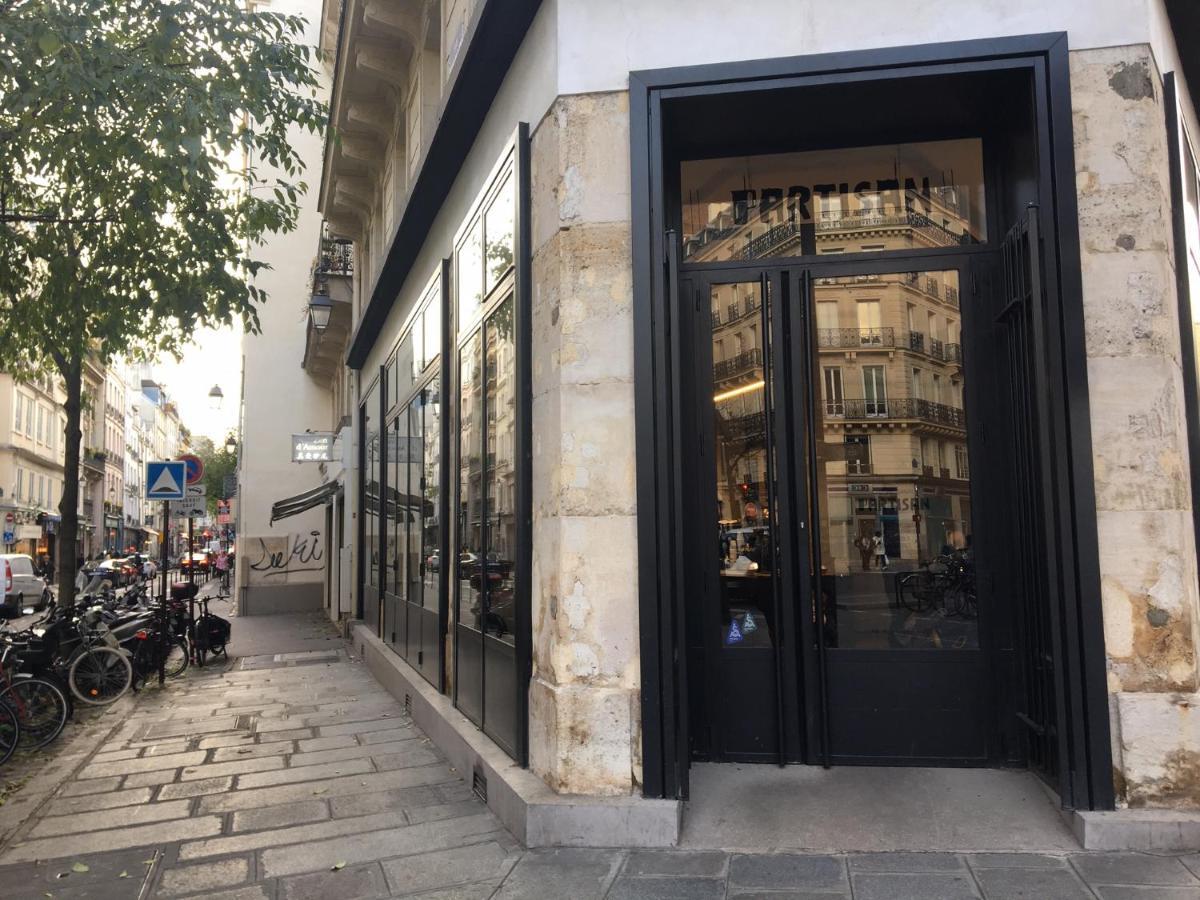 Beautiful Apartment In Historical Marais Paris Exterior photo